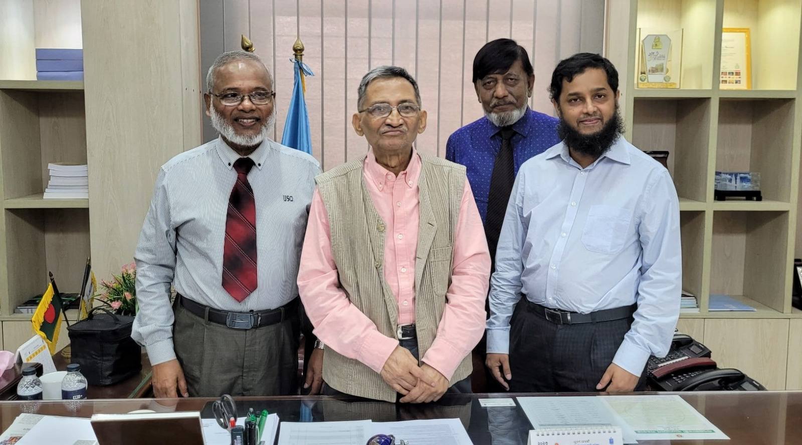 ইউজিসি চেয়ারম্যানের সাথে এইউবি প্রতিনিধি দলের সাক্ষাৎ